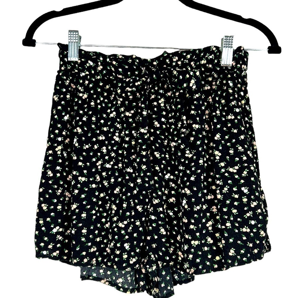 H&M Black Ditsy Floral Elastic Waist Front Tie Shorts Size 6